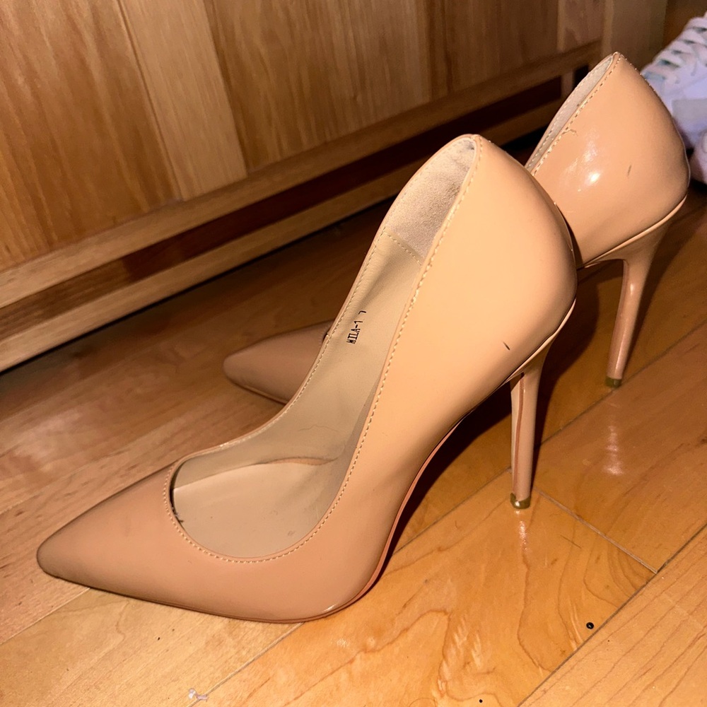 Simmi London nude pointed toe pumps